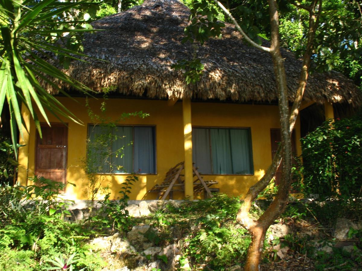 Ecolodge El Sombrero Laguna Yaxha Bagian luar foto